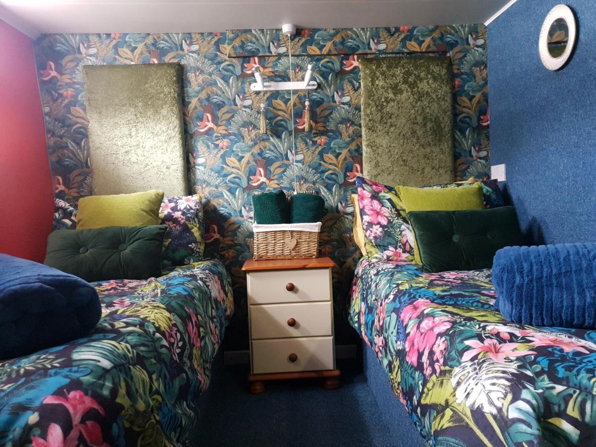 Jasmine Coral Jay Boutique Boatel Ocean Village Gibraltar Cameră foto