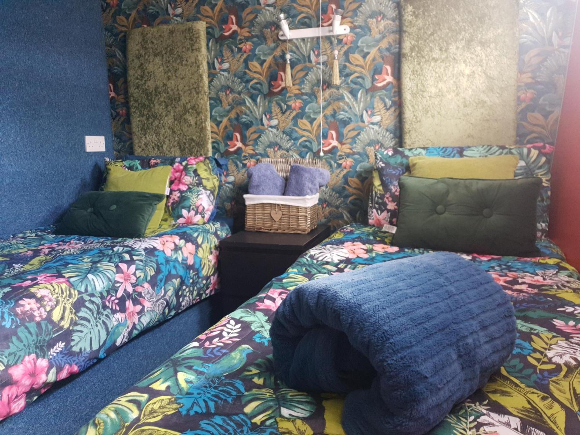 Jasmine Coral Jay Boutique Boatel Ocean Village Gibraltar Cameră foto