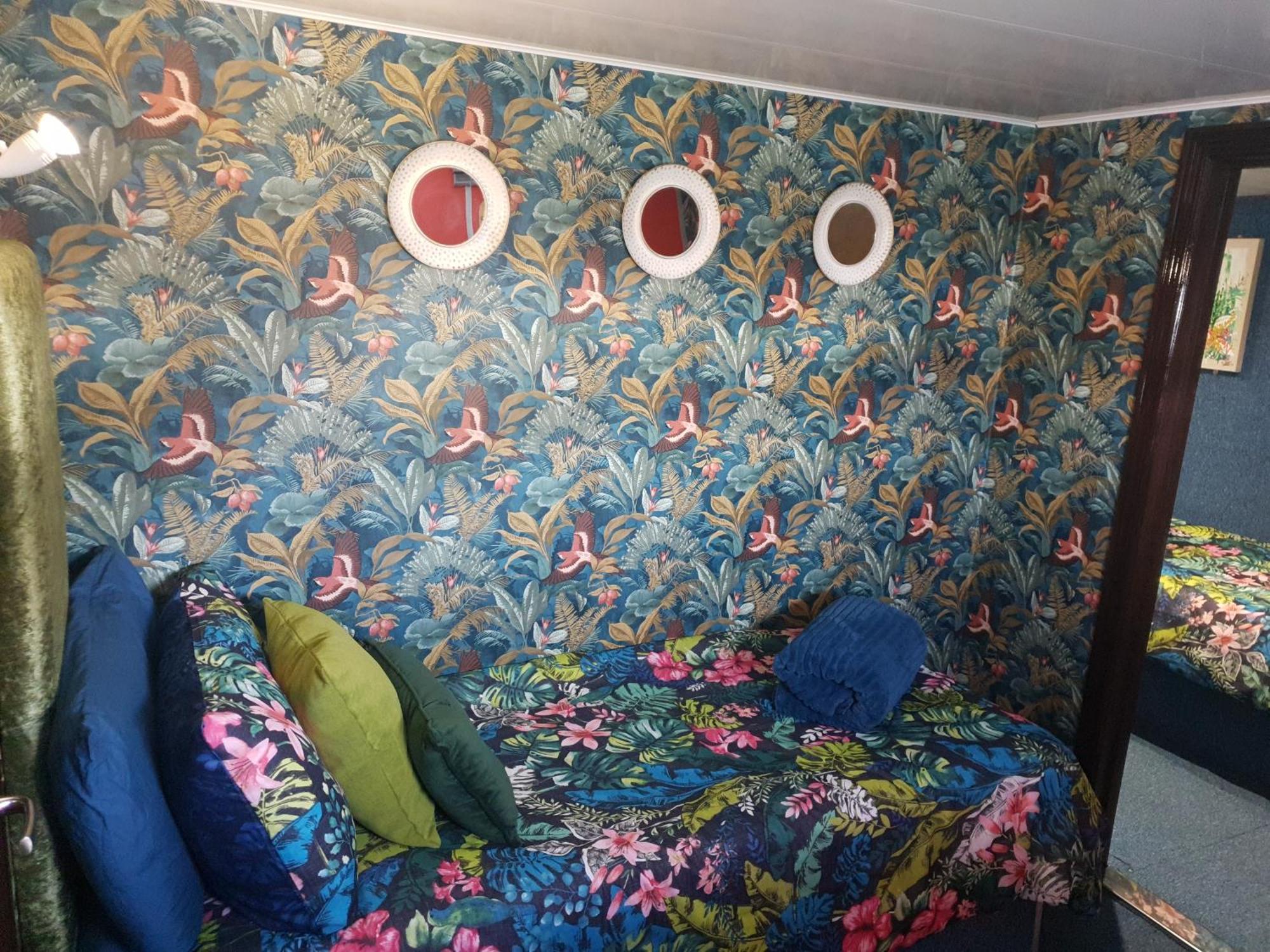 Jasmine Coral Jay Boutique Boatel Ocean Village Gibraltar Cameră foto