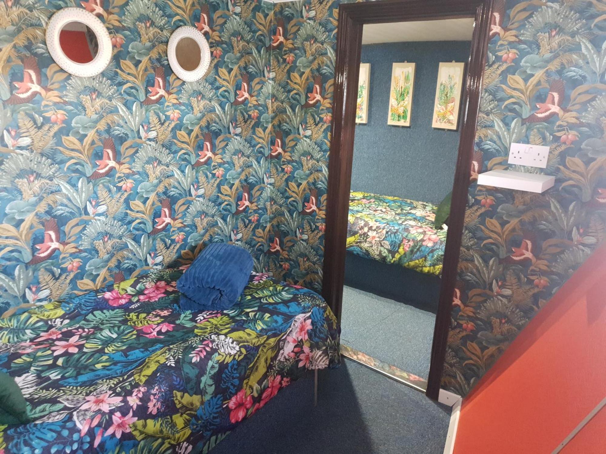 Jasmine Coral Jay Boutique Boatel Ocean Village Gibraltar Cameră foto